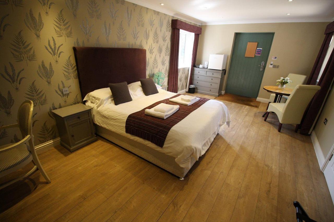 The Sun Inn Свіндон Номер фото